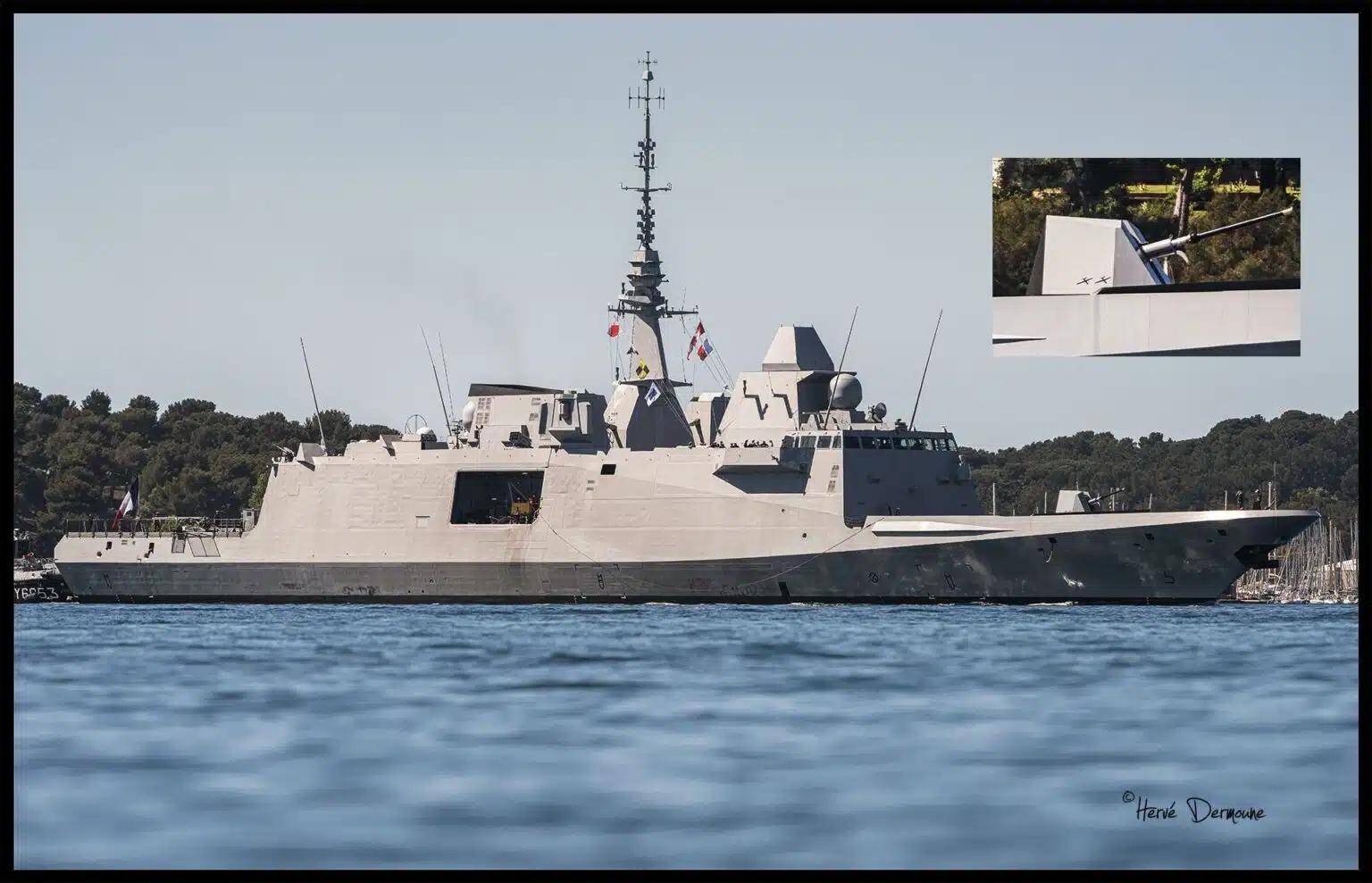 法国航母被中国40艘军舰包围？法上将：面对山东舰，做好战斗准备