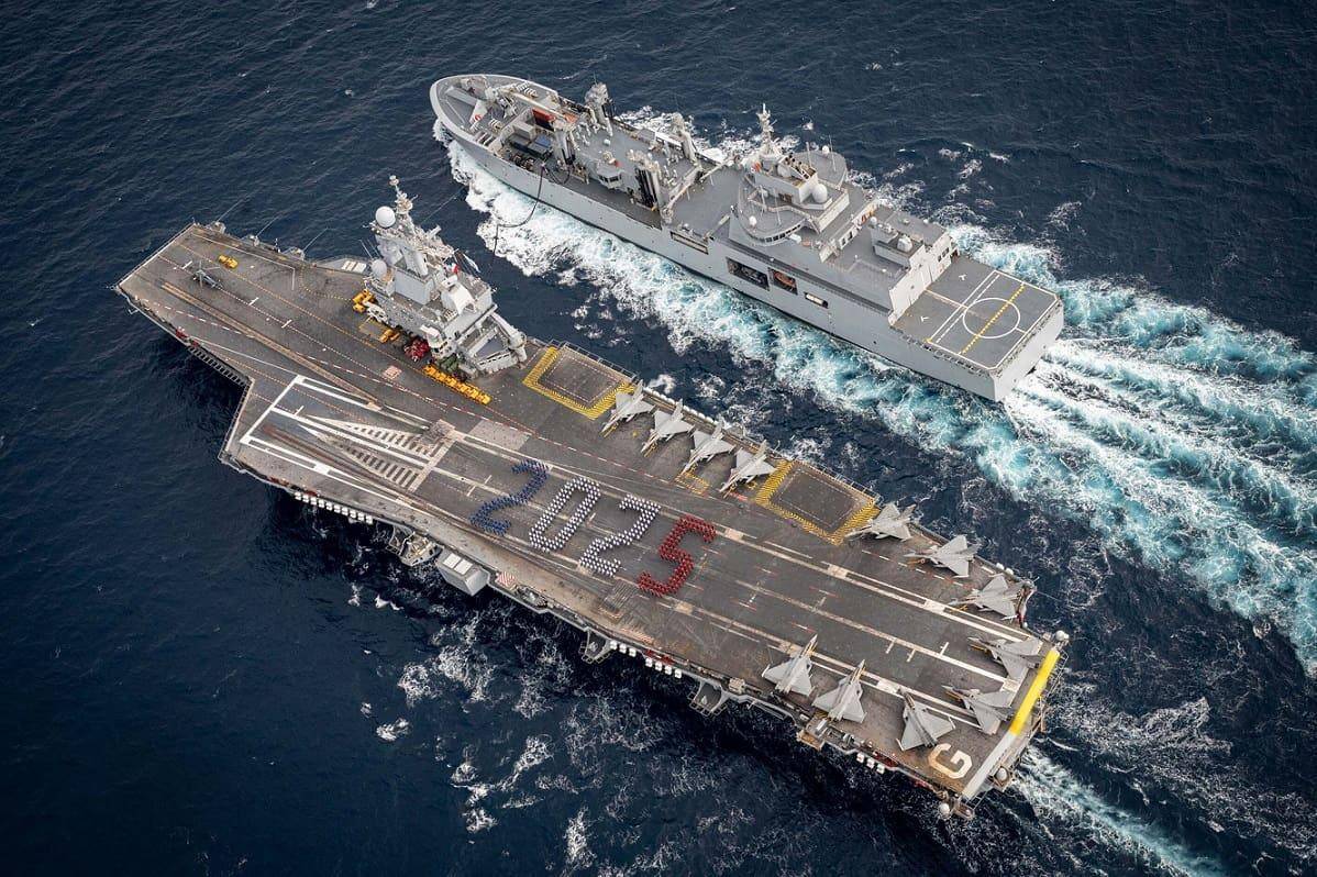 法国航母被中国40艘军舰包围？法上将：面对山东舰，做好战斗准备
