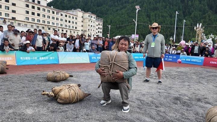 记者手记：高原力士的较量