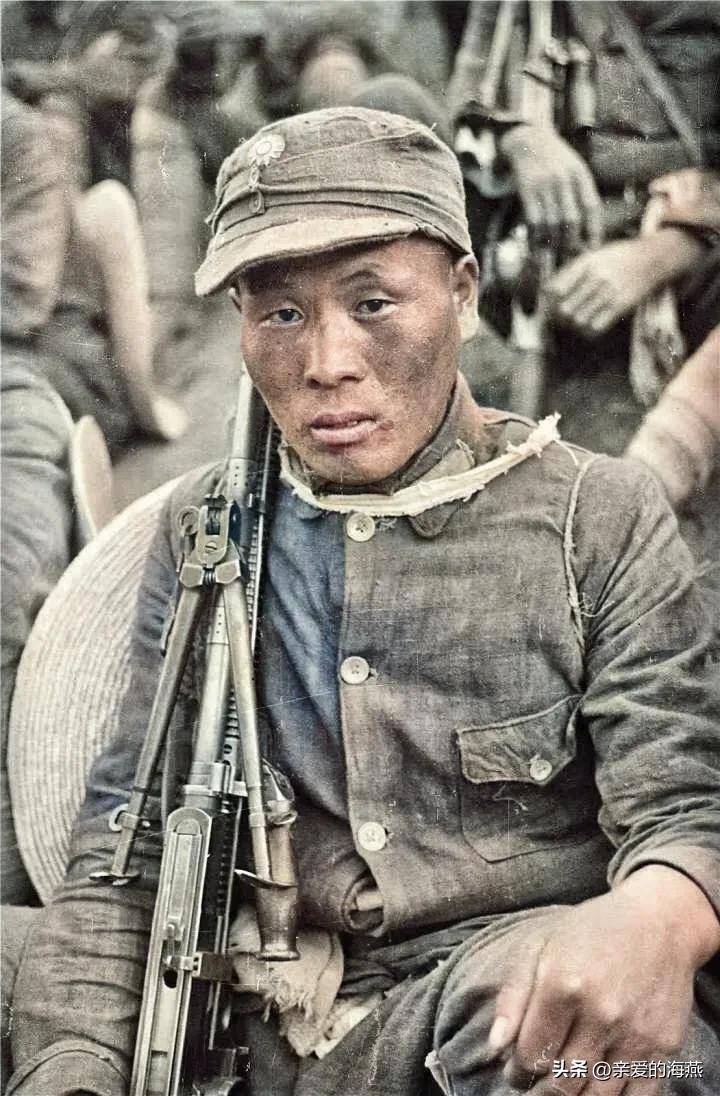 原创            29张真实抗战时期延安八路军，坚毅眼神和电视上完全不一样