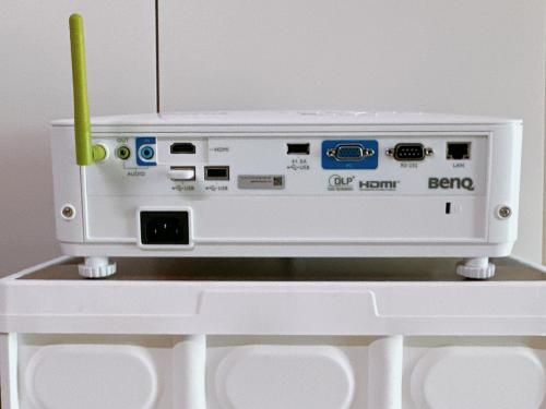 大屏电视投影如何引爆脑暴会议火花？明基E592智能投影机来帮忙